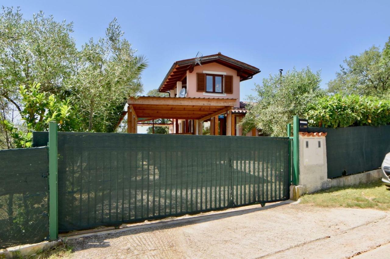 Relaxing Holiday House With Terrace Sea View ميدولين المظهر الخارجي الصورة